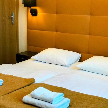 La Petite Apartments & Rooms Гданьск Экстерьер фото