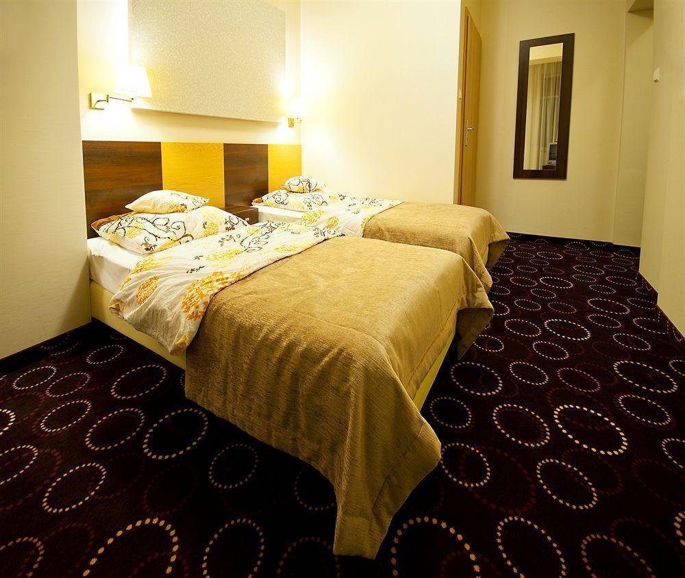 La Petite Apartments & Rooms Гданьск Экстерьер фото