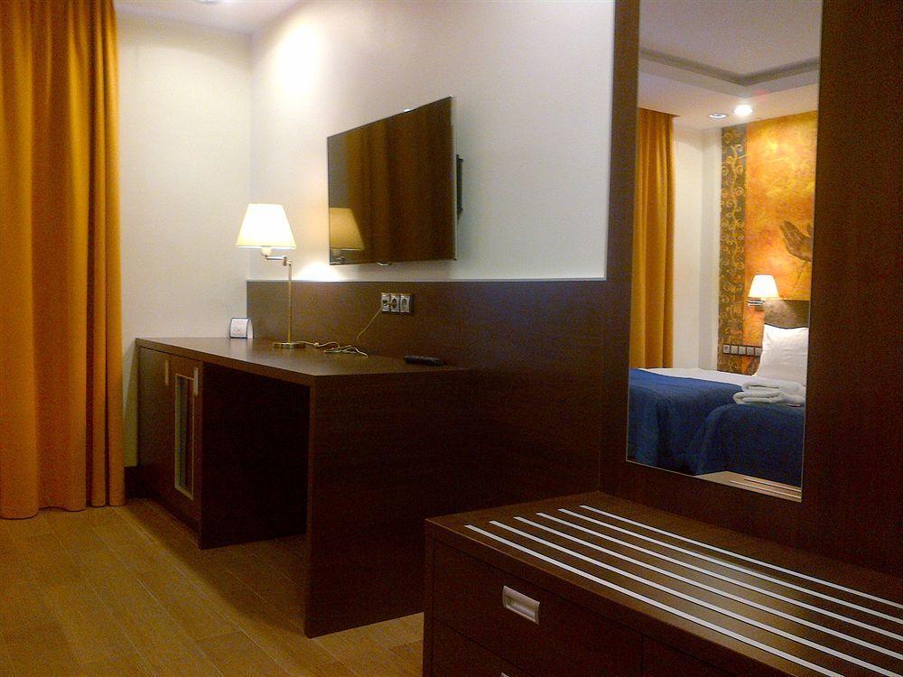 La Petite Apartments & Rooms Гданьск Экстерьер фото