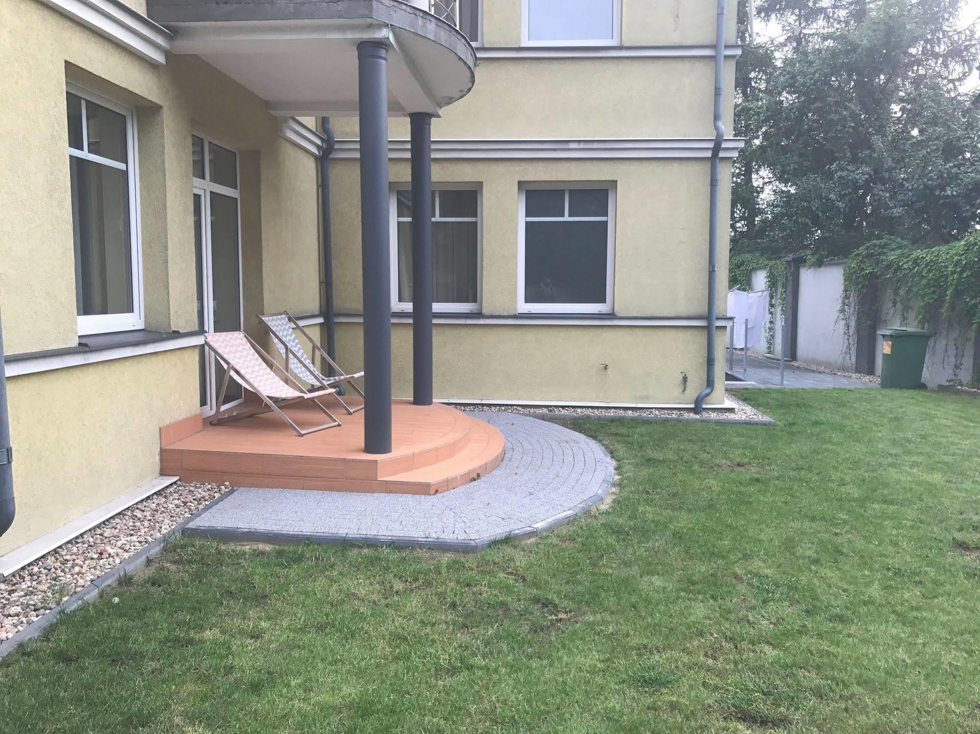 La Petite Apartments & Rooms Гданьск Экстерьер фото