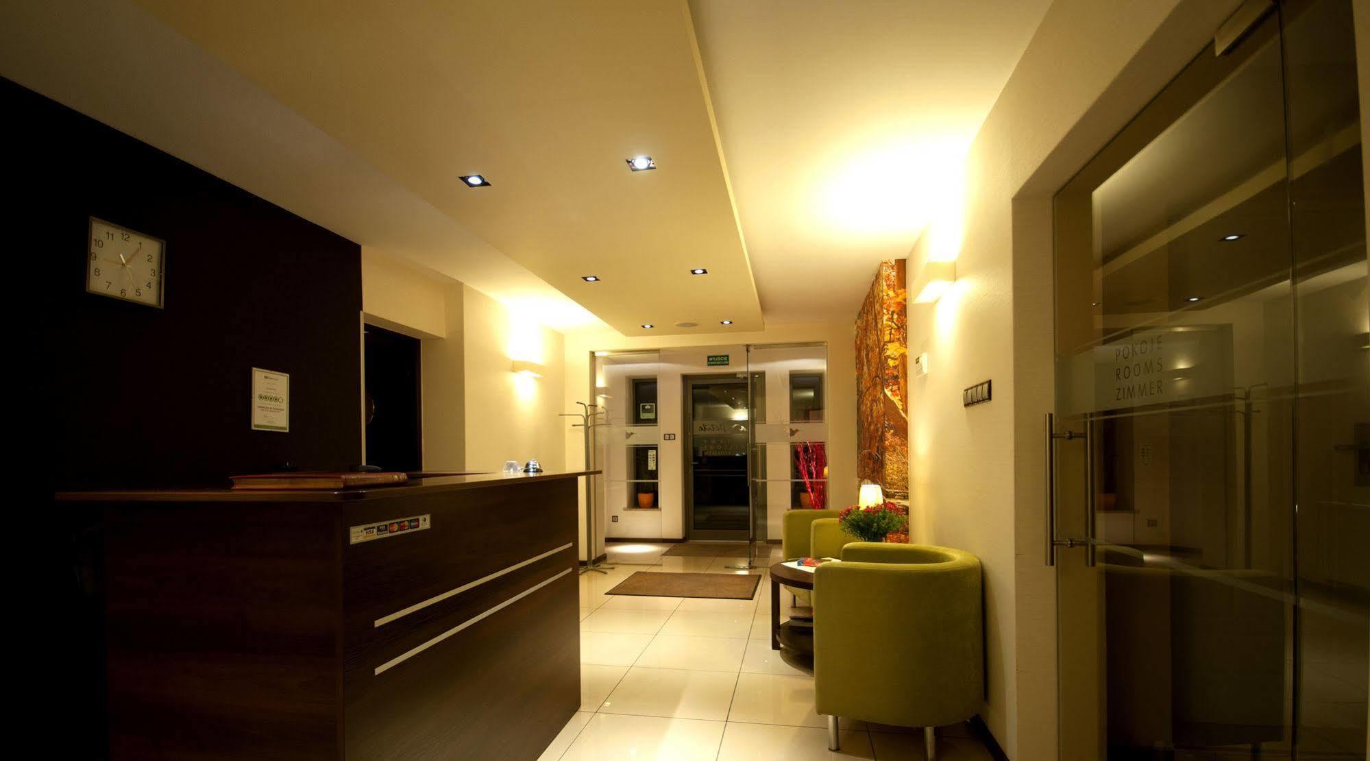La Petite Apartments & Rooms Гданьск Экстерьер фото