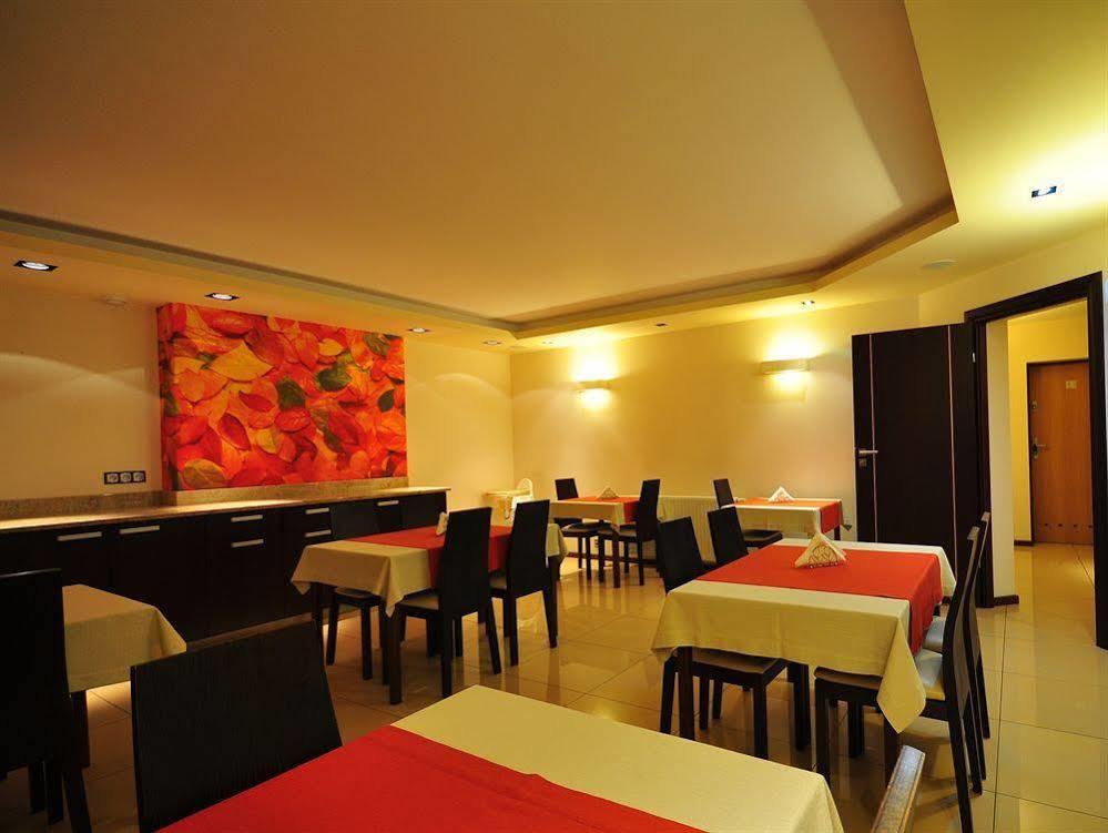 La Petite Apartments & Rooms Гданьск Экстерьер фото